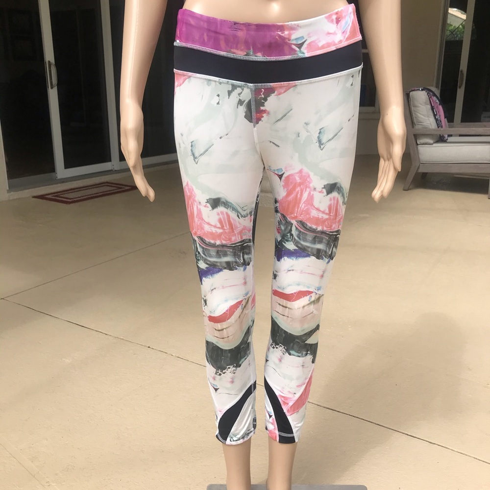Size 2 Lululemon leggings.
